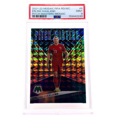 Erling Haaland 2021-22 Topps Mosaic FIFA RD/WC Pitch Masters Mosaic #4 Norvegia PSA 9
