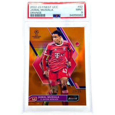 Jamal Musiala 2022-23 Topps Finest UCC - ORANGE 23/25 #82 PSA 9 Bayern Munchen